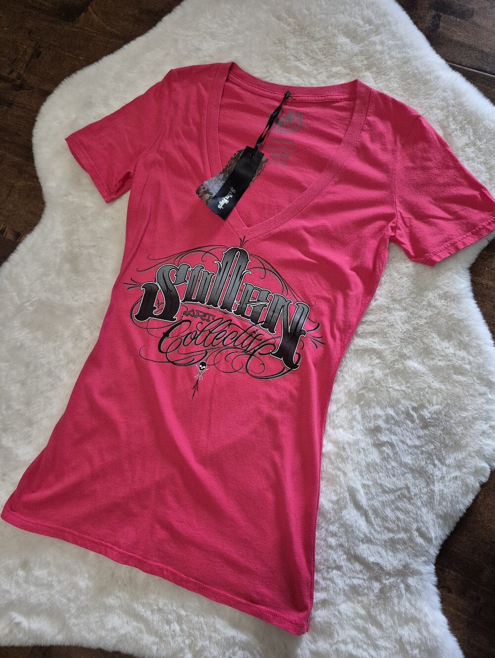 Sullen Art Collective "Big Meas" Deep V-Neck Tattoo Graphic Tee Pink M BNWT